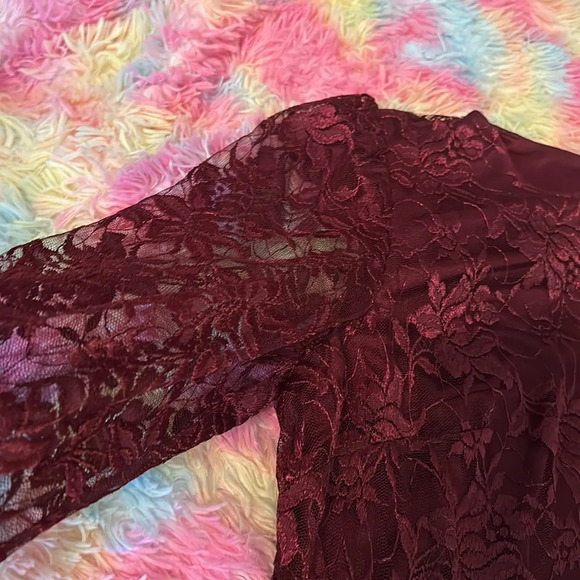 David Rose Vintage Burgundy 2 Piece Lace Suit with Skirt and Top Sz 16w - Picture 8 of 14